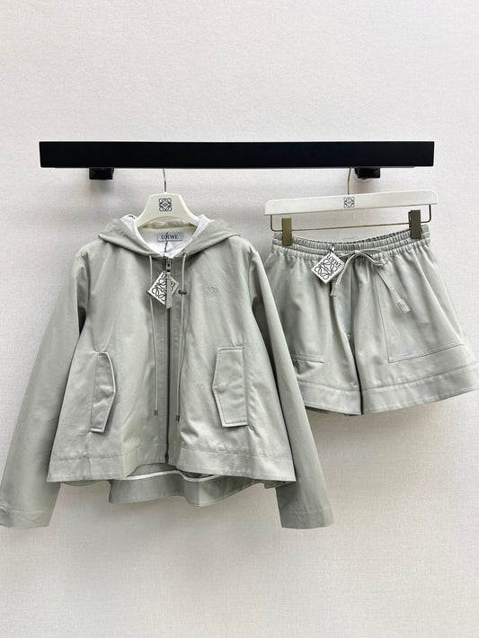 Hooded jacket + elastic waist shorts