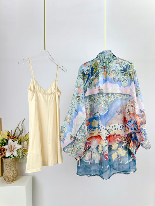 Lantern sleeve shift dress