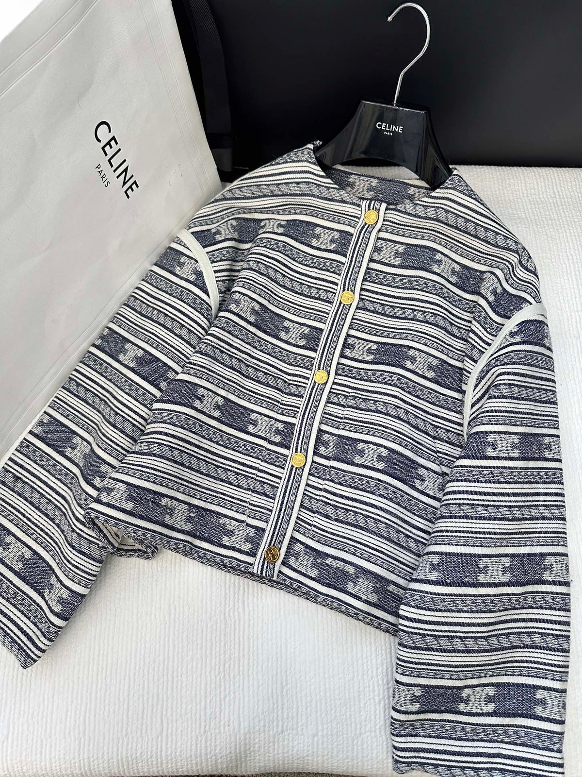 Single Breasted Crewneck Jacket