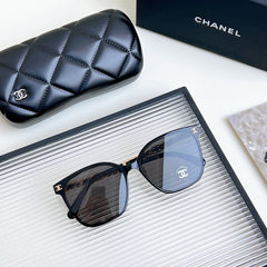 Square frame sunglasses