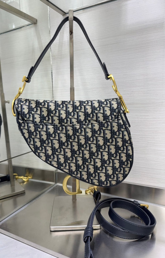 Classic saddle bag