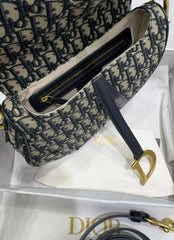 Classic saddle bag