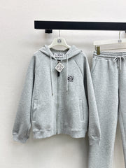 Loose-fitting hooded jacket and trousers