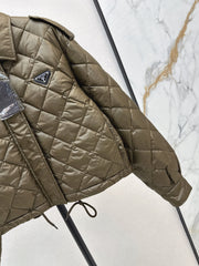 Diamond-patterned lapel short down jacket