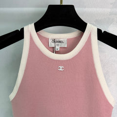 U-neck stretch vest