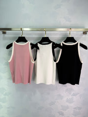 U-neck stretch vest