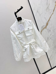 Stand-up collar, waist-cinching jacket