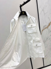 Stand-up collar, waist-cinching jacket