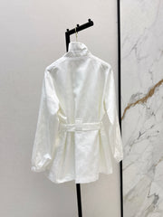Stand-up collar, waist-cinching jacket