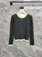 Knitted long-sleeved sweater
