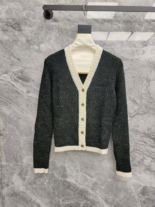 Knitted long-sleeved cardigan