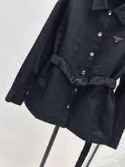 Shirt-style jacket with functional buttons