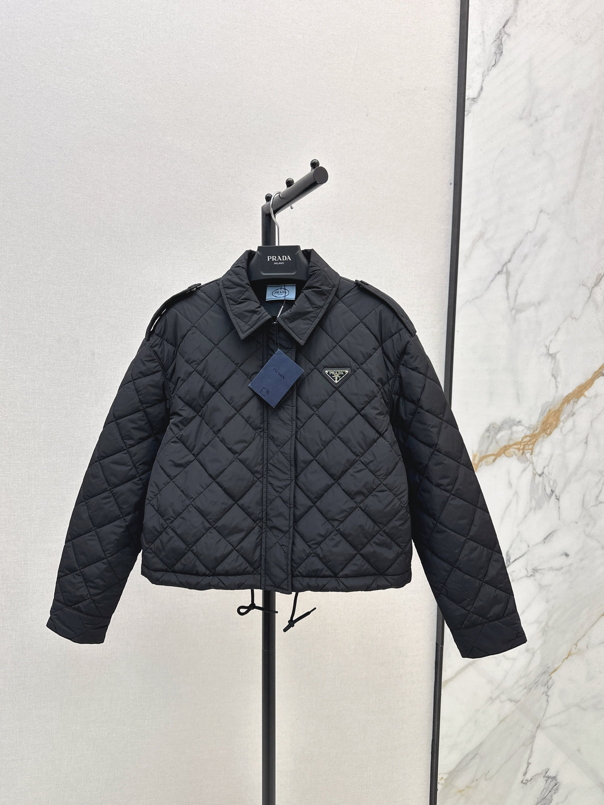 Double-sided diamond quilted padded short coat