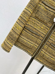 This jacket with a trim design is gorgeous