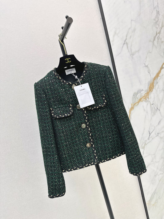 This jacket with trim