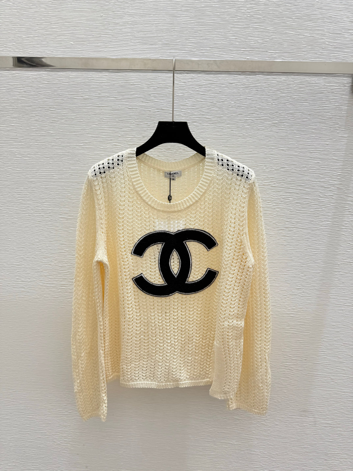 Solid color hollow crew neck knit long sleeves