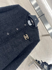 Brooch-stitched round-neck silver-thread quilted woven jacket