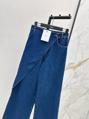 Straight-leg jeans with a monogram pattern