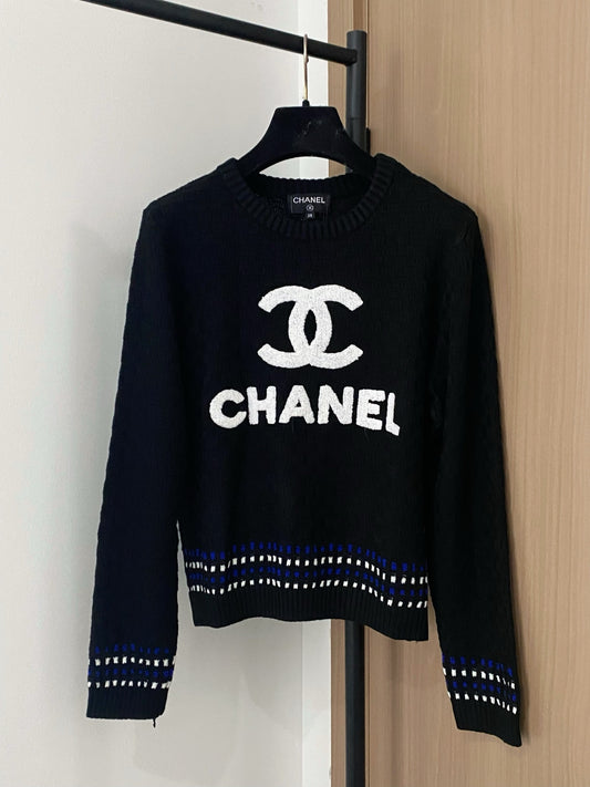 Contrast color letter round neck knitted long sleeves