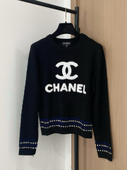 Contrast color letter round neck knitted long sleeves