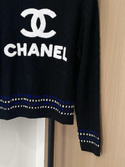 Contrast color letter round neck knitted long sleeves