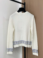 Contrast color letter round neck knitted long sleeves
