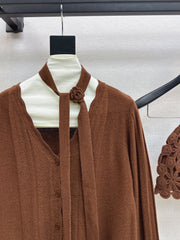 V-neck cardigan + floral hollow knit hat