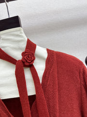 V-neck cardigan + floral hollow knit hat