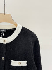 Contrast-color soft and casual knit cardigan