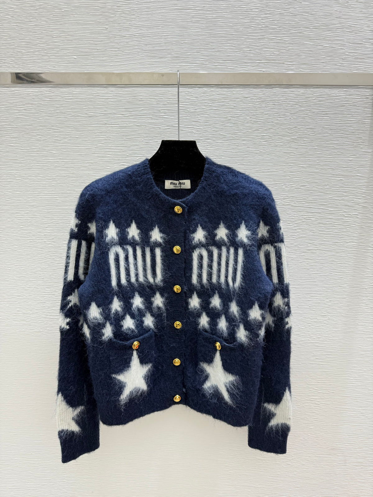 Contrast color five-pointed star round neck knitted long-sleeved cardigan