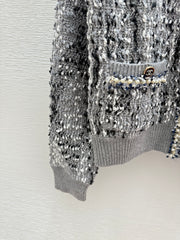 Contrast beaded crew neck knitted long-sleeved cardigan