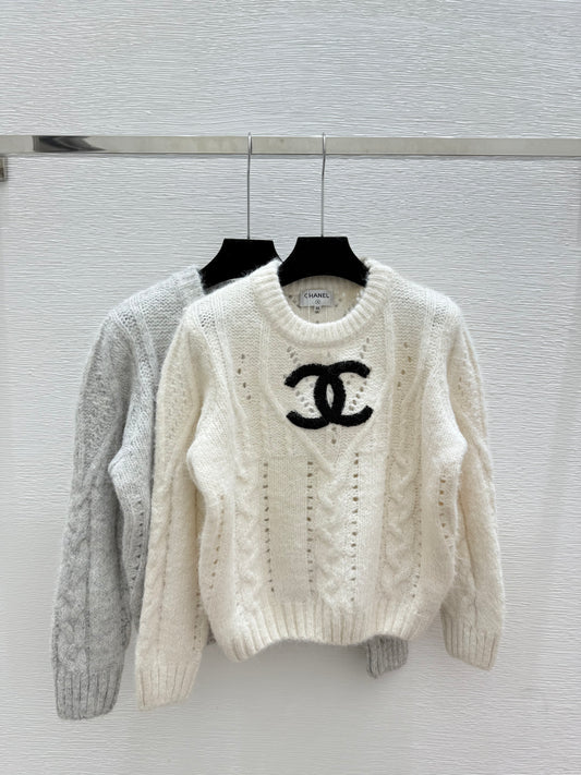 Solid color simple hollow round neck knitted long sleeves