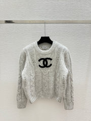 Solid color simple hollow round neck knitted long sleeves