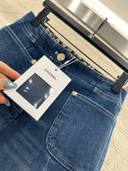 Distressed Stretch Jeans