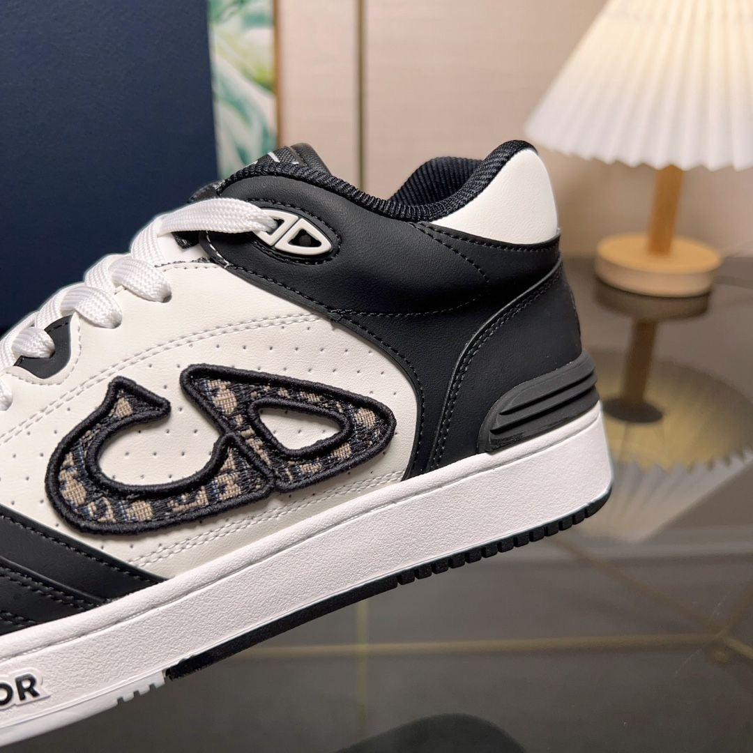 letter presbyopic embroidered casual sneakers