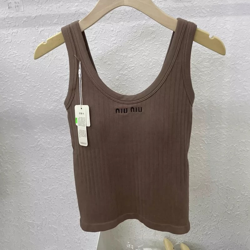 Tank top with built-in chest padding