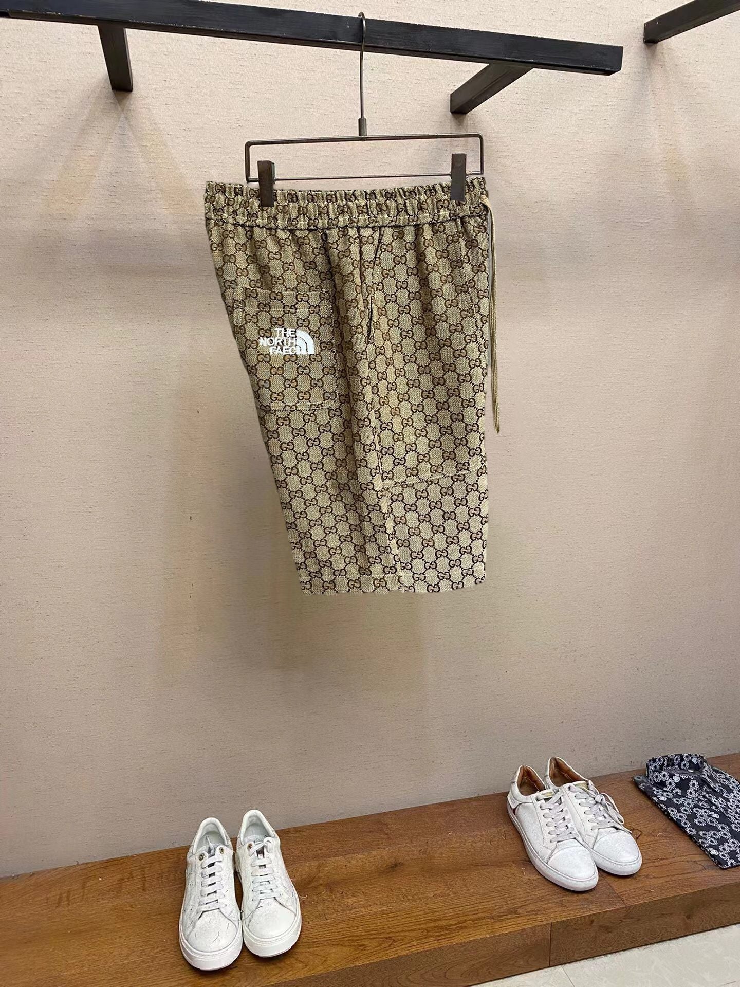 Classic  jacquard print shorts