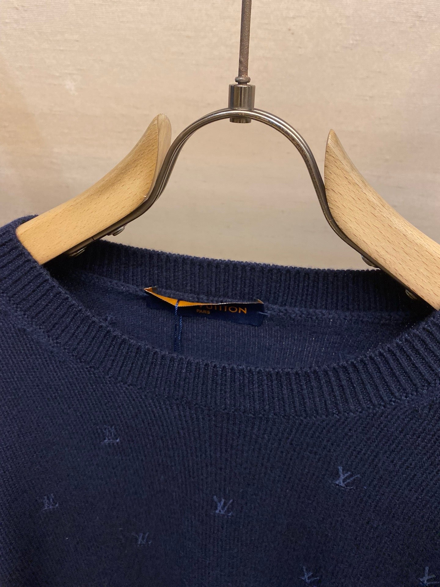 Small logo embroidered crew neck sweater