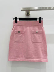 Button-fastening wool skirt