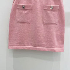 Button-fastening wool skirt