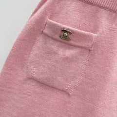 Button-fastening wool skirt