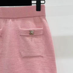 Button-fastening wool skirt