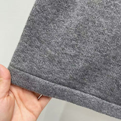 Button-fastening wool skirt