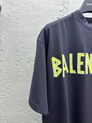 Tape letter short sleeves