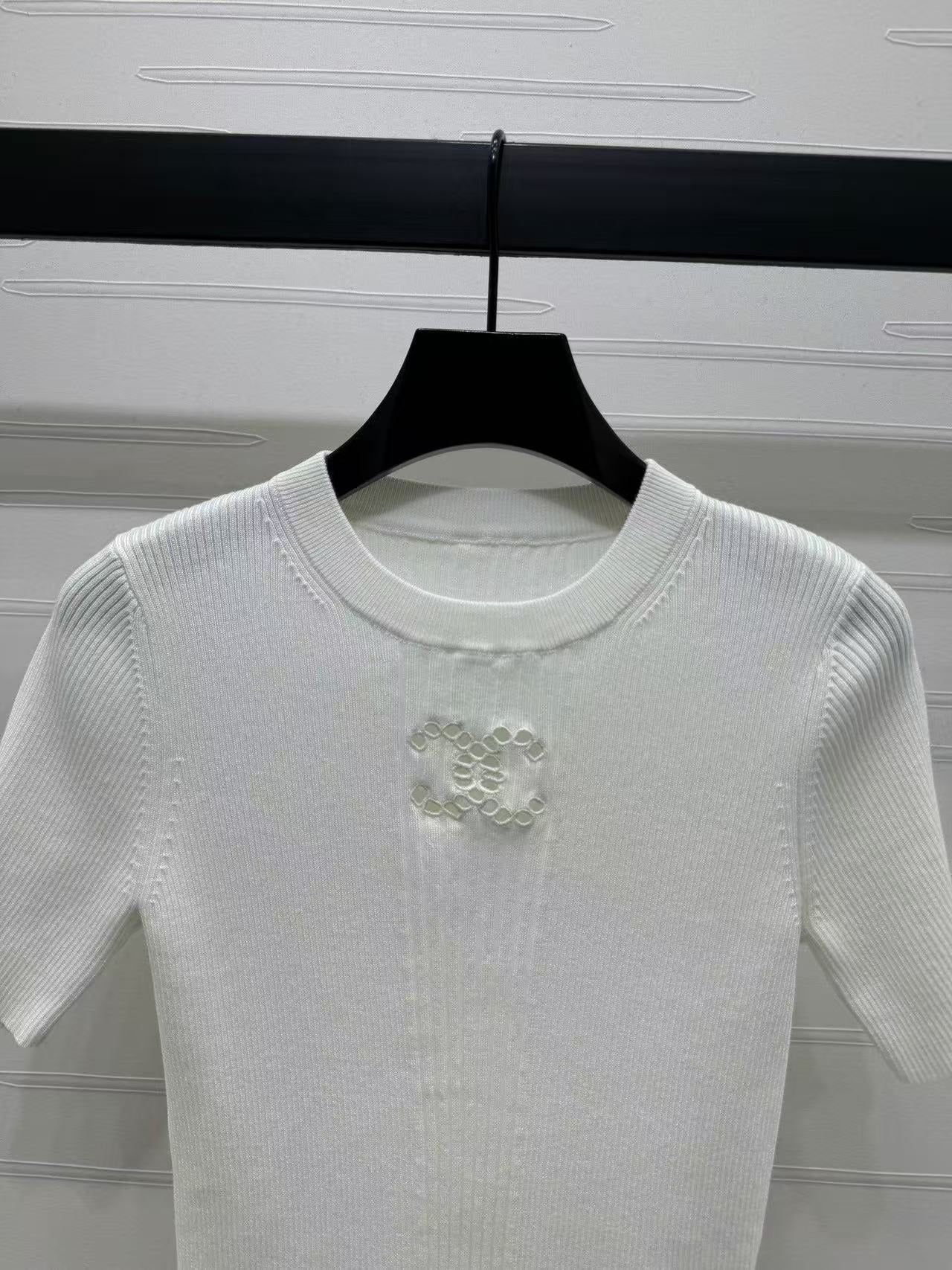 Hollow knitted short sleeves