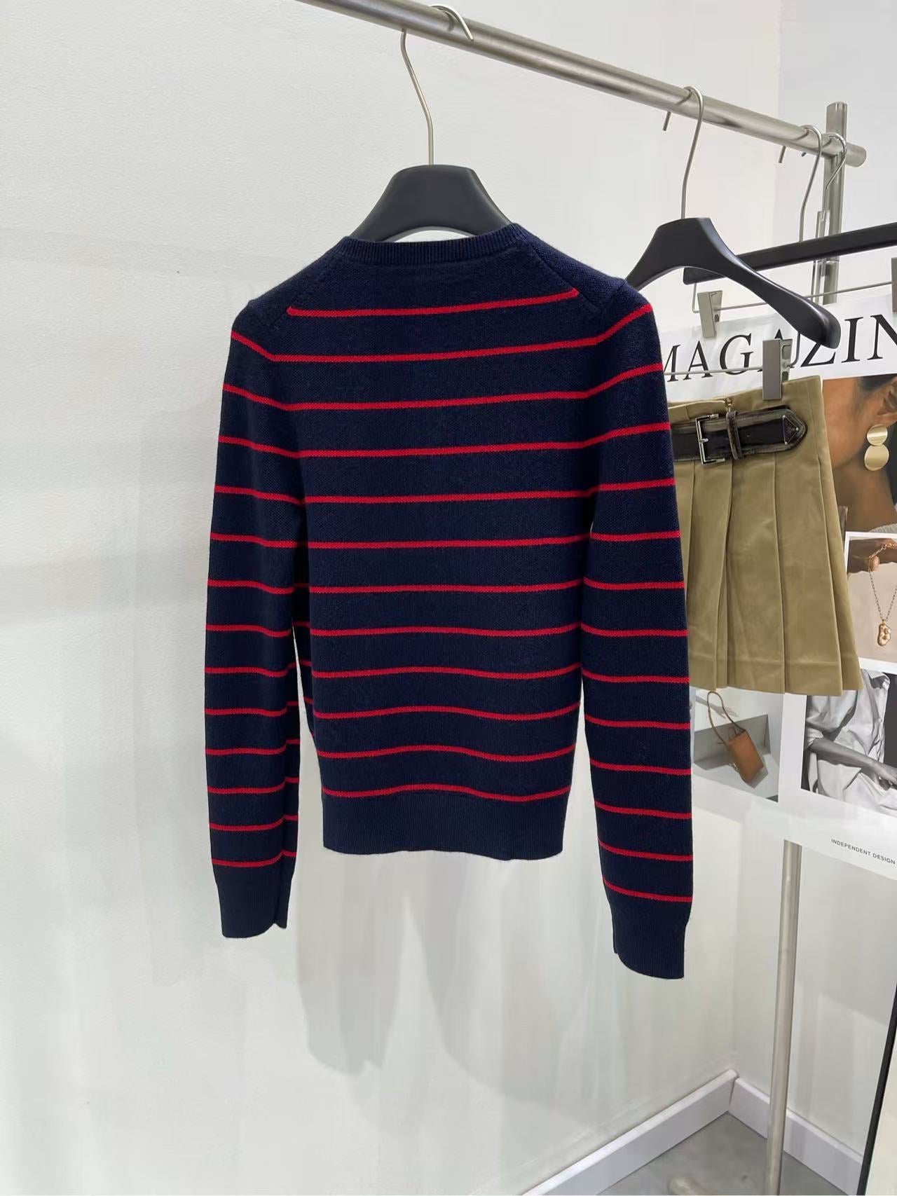 Crew Neck Striped Knit Long Sleeves