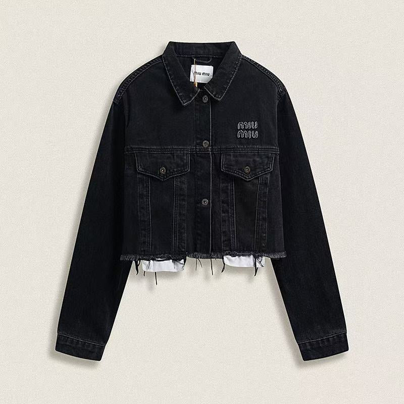 Short denim jacket