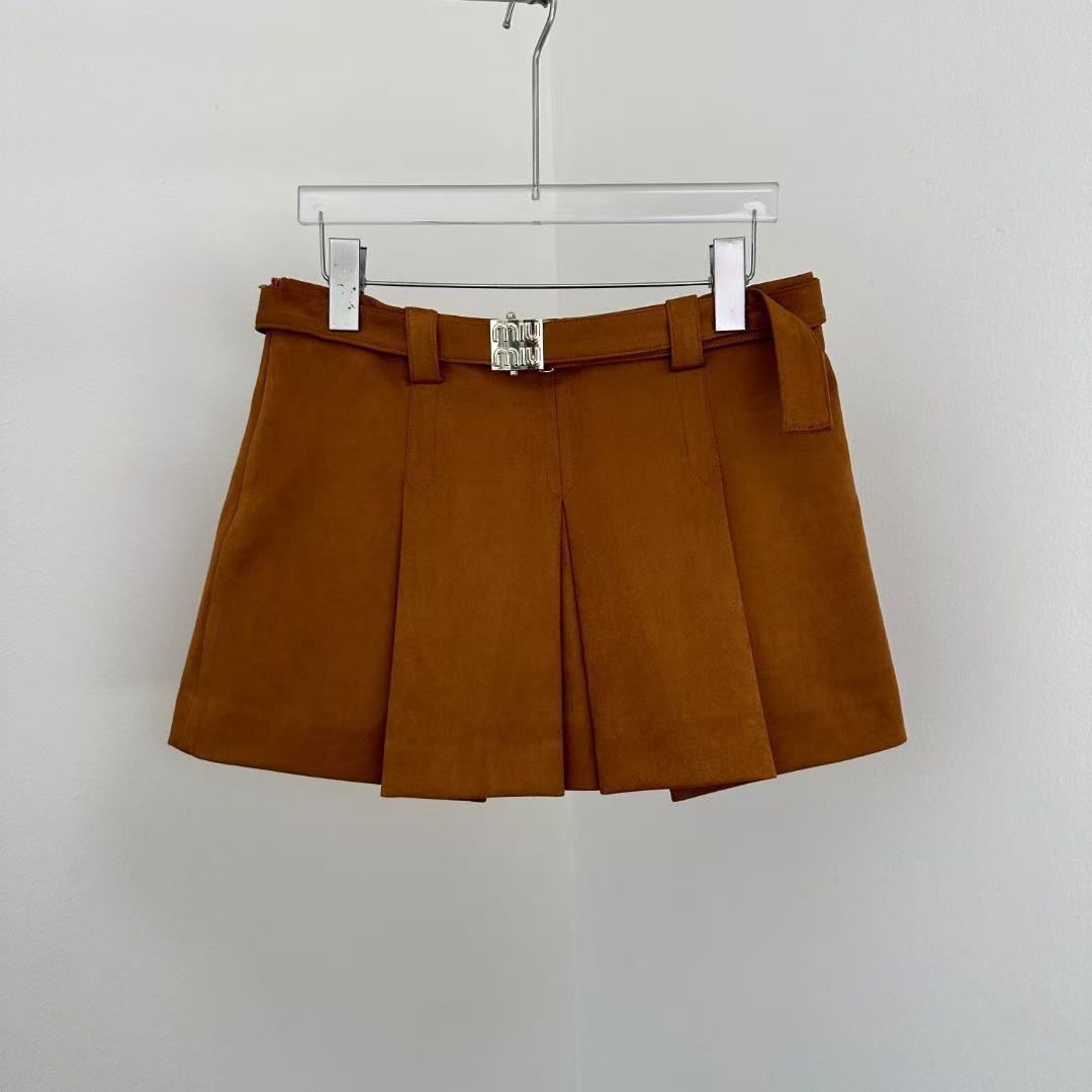 Gold letter belt high-end skirt