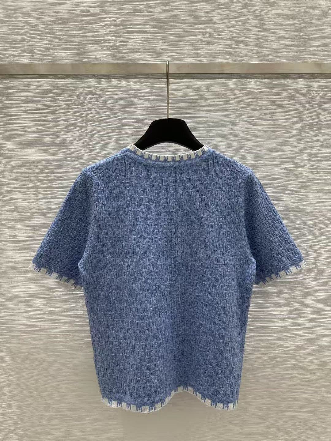 Round neck contrast knitted short sleeves