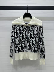 Contrast color stand collar knitted jacket